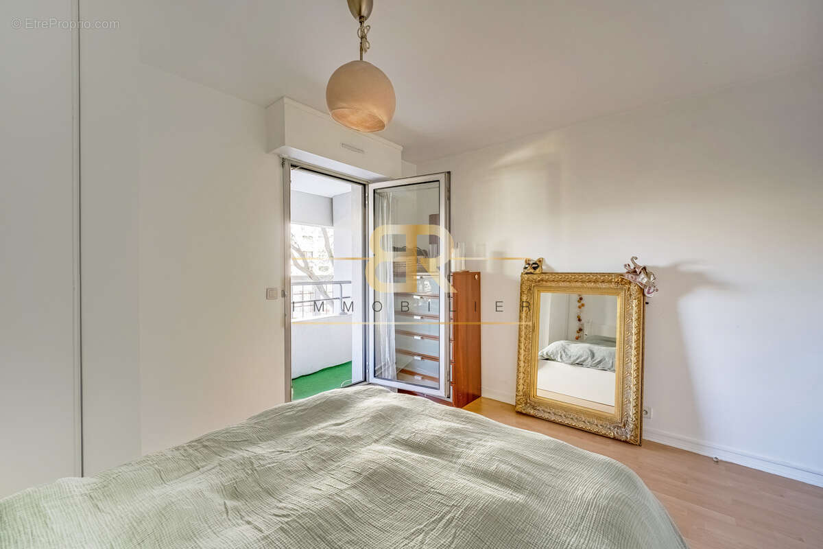 Appartement à PARIS-19E