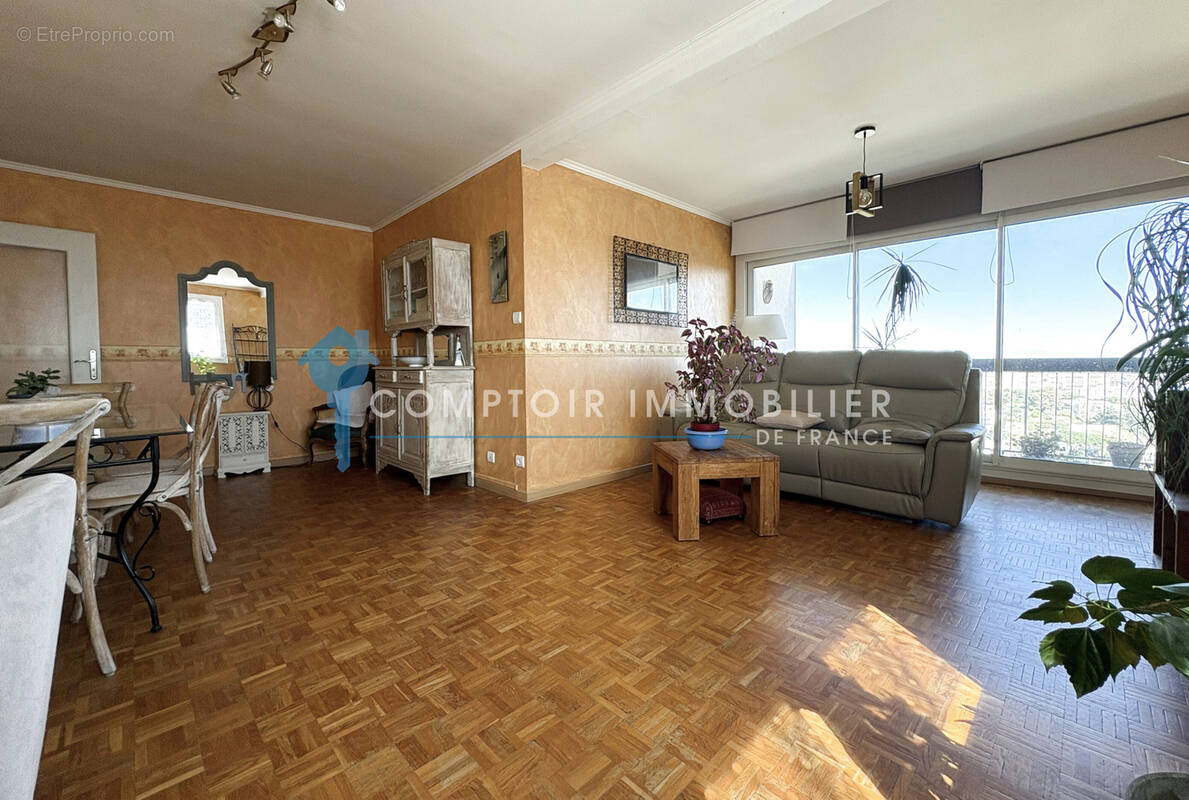Appartement à NIMES