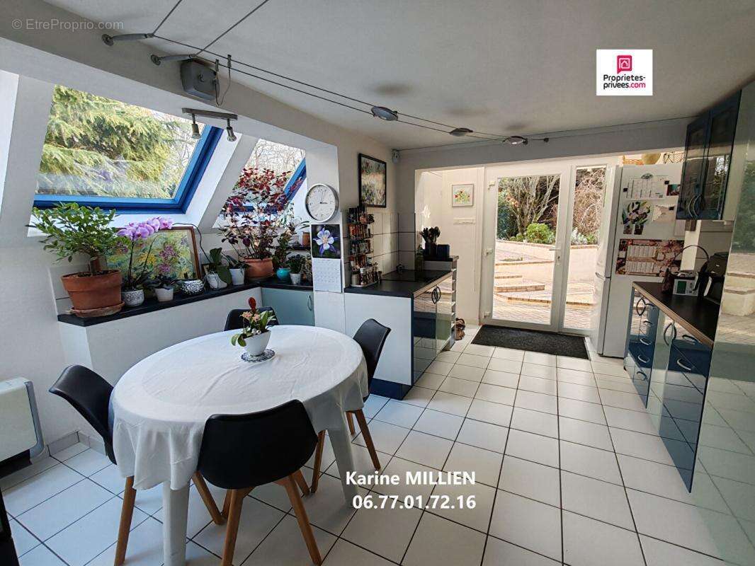 Maison à HOUDAN