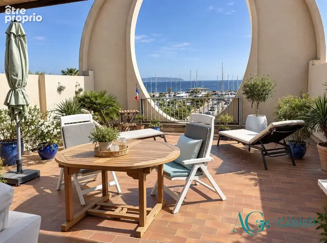 Appartement 4 pièces 90 m² à vendre à Hyeres (83400) - photo 1