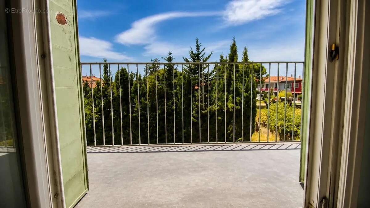 Appartement de 4 pièces de 65 m² à Perpignan - photo 2