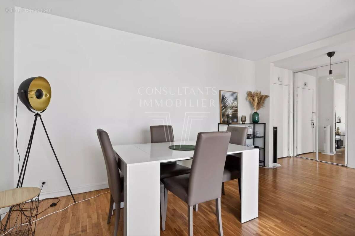 Appartement à LEVALLOIS-PERRET