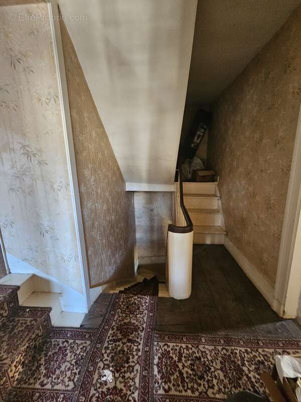 Maison à EYMOUTIERS