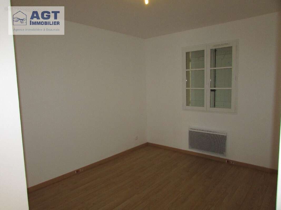 Appartement à BRESLES