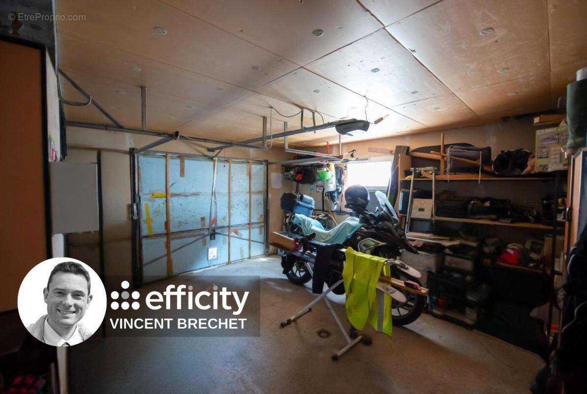 Maison à CRUSEILLES