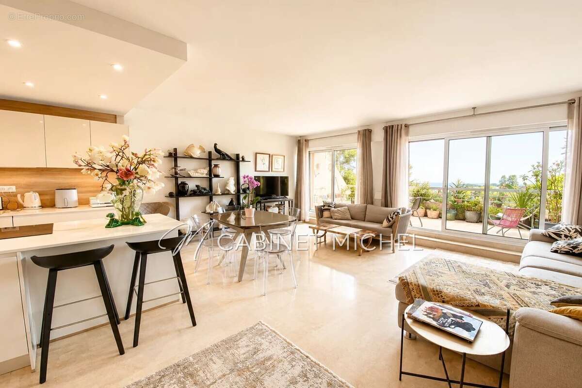 Appartement 69 m² à Vence  - photo 7