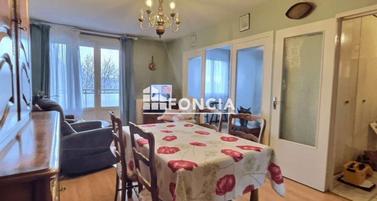 Appartement à SAINT-ETIENNE