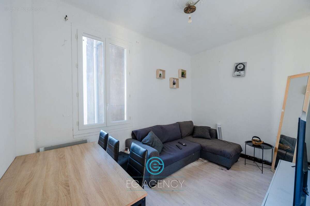 Appartement à MARSEILLE-3E