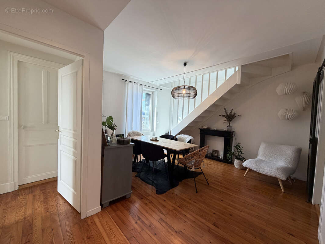 Appartement à AIX-LES-BAINS