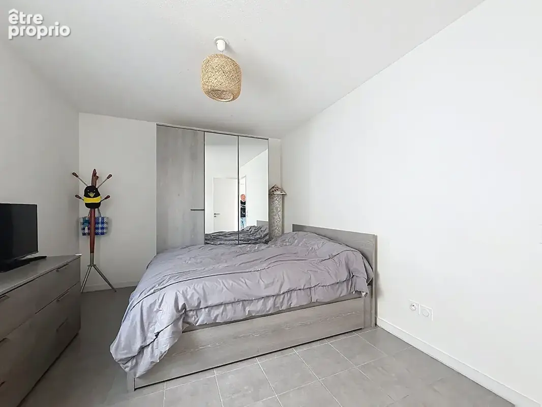 Appartement 80m² - Rillieux-Village - 4 pièces + Loggia + Box - photo 6
