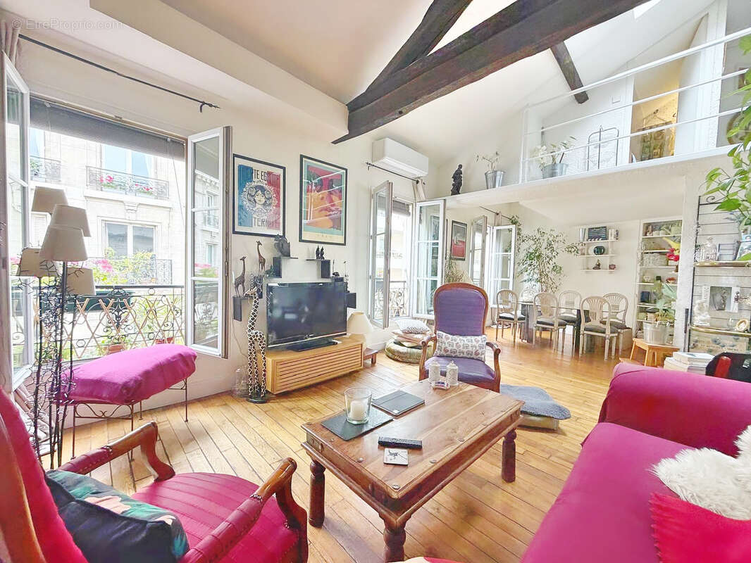 Appartement à PARIS-10E