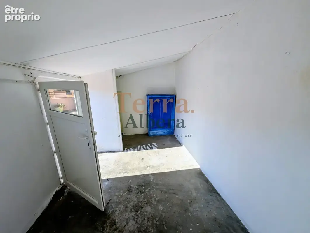 PORT-VENDRES - Bel appartement T4 avec terrasse pour investisseur - photo 12