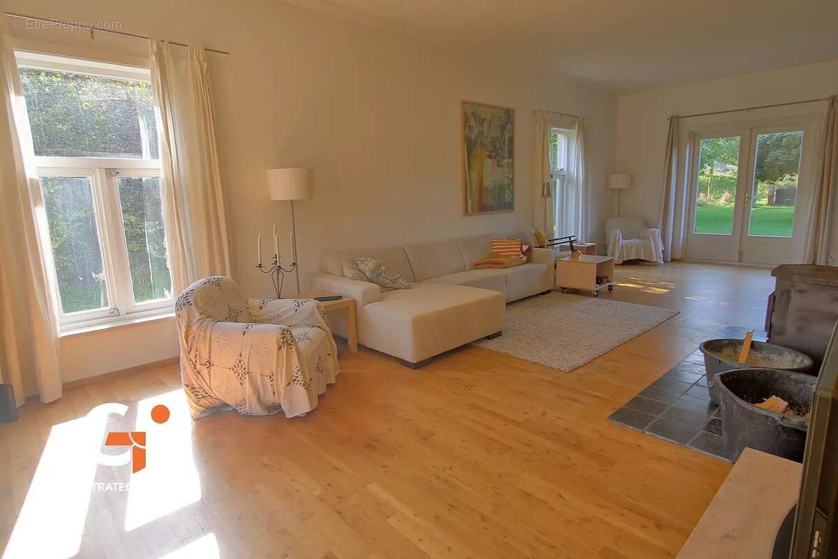 Maison à OUVILLE-LA-RIVIERE