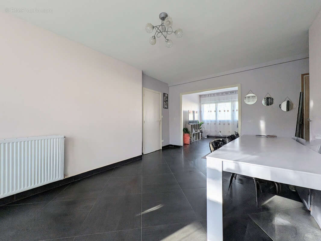 Appartement à JARVILLE-LA-MALGRANGE