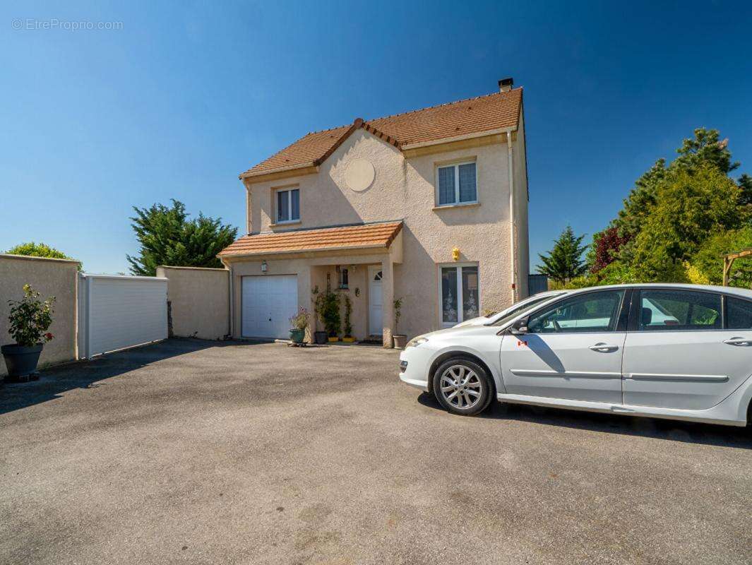 Maison à MAREUIL-LES-MEAUX