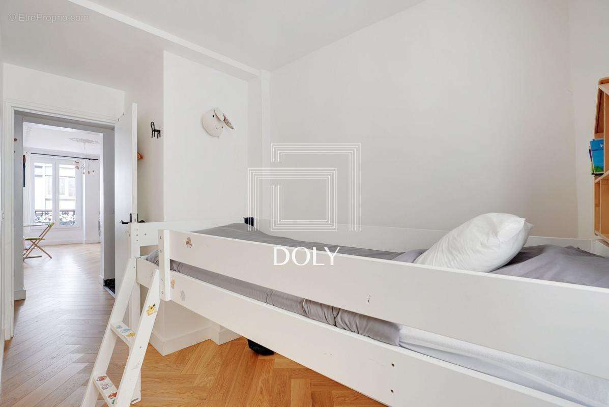 Appartement à PARIS-3E