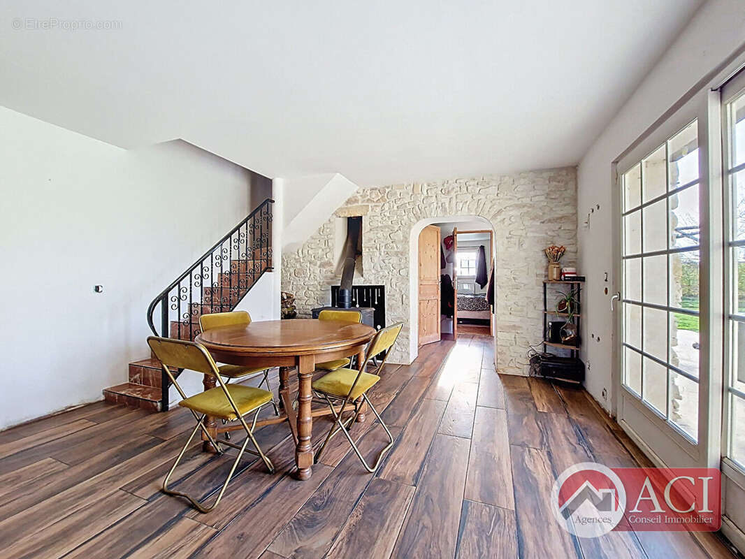 Maison à MONTAGNY-EN-VEXIN