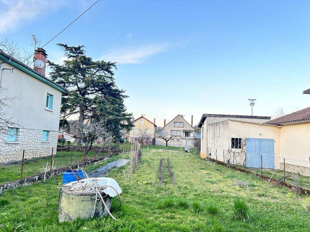 Terrain à SAINT-CERE