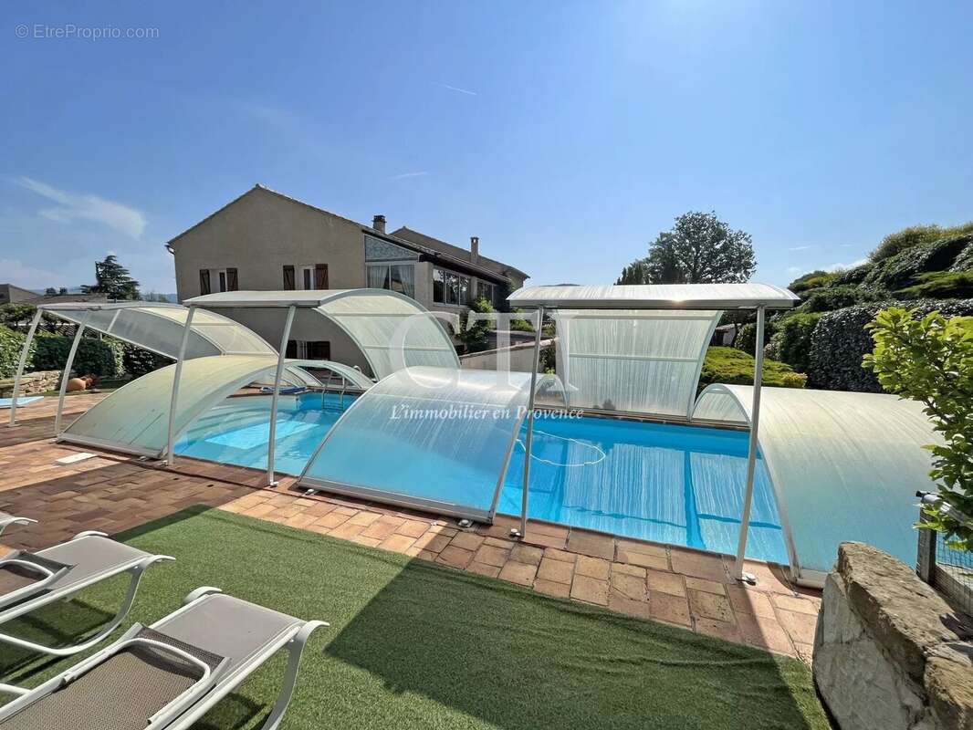Maison à VAISON-LA-ROMAINE