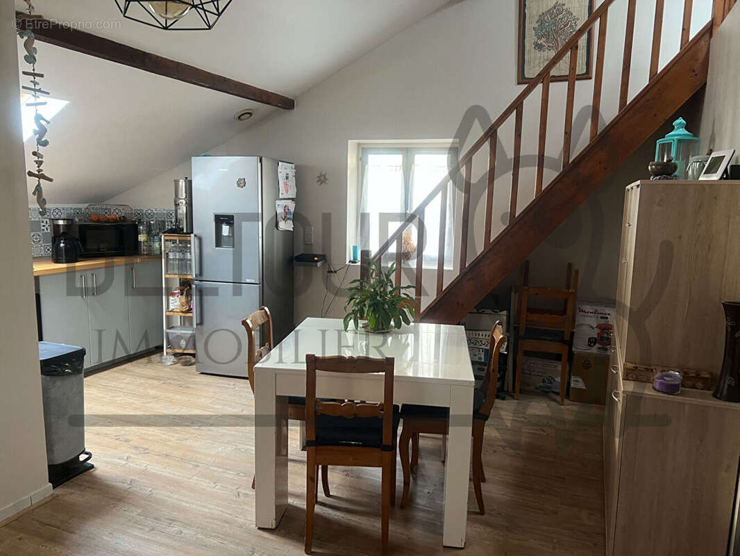 Appartement à REBAIS