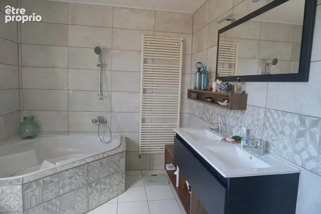 Maison 137 m2 habitables en parfait état - photo 10