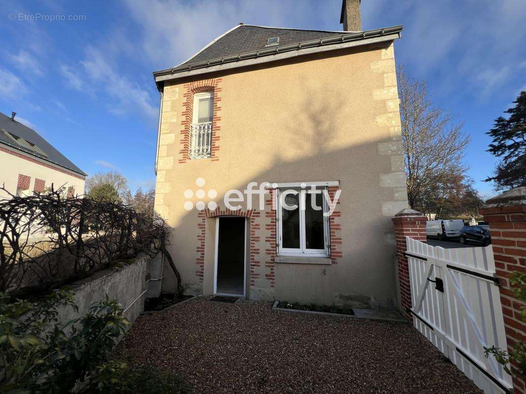 Appartement à SAINT-CYR-SUR-LOIRE
