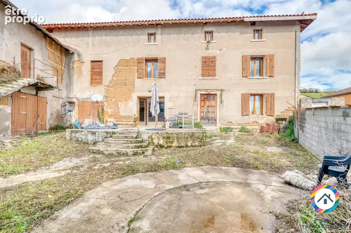 Photo Maison à Sainte-Euphemie au prix de 279 000€