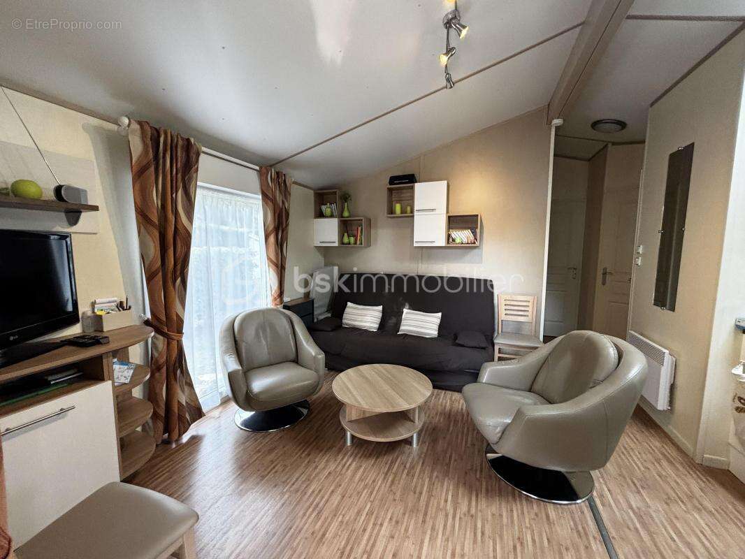 Terrain à SAINTE-GEMME