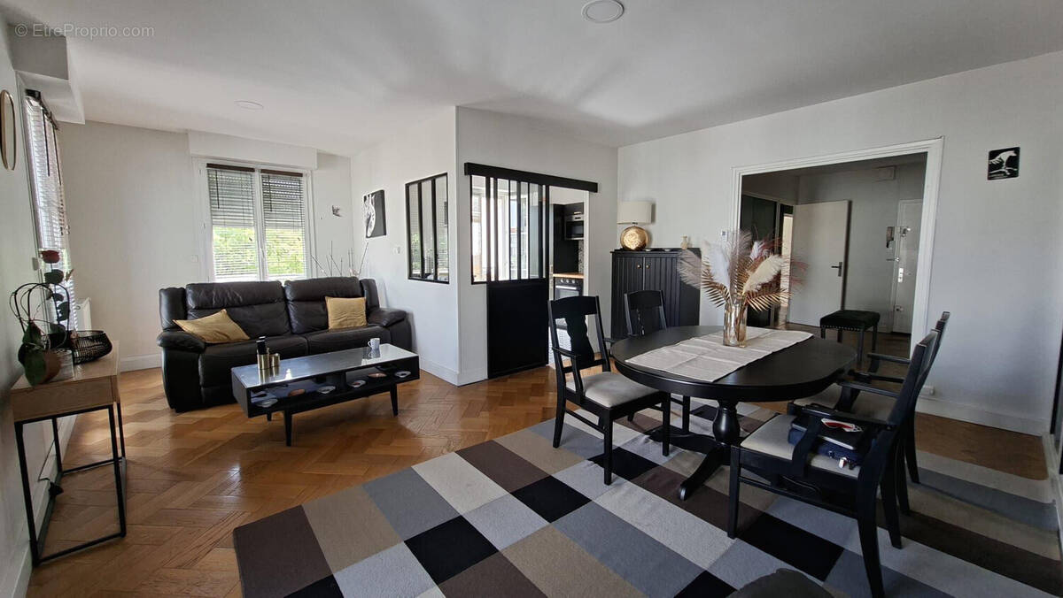 Appartement à SURGERES