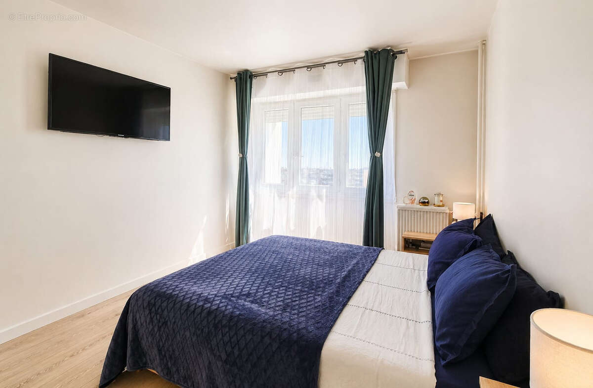 Appartement à COLOMBES
