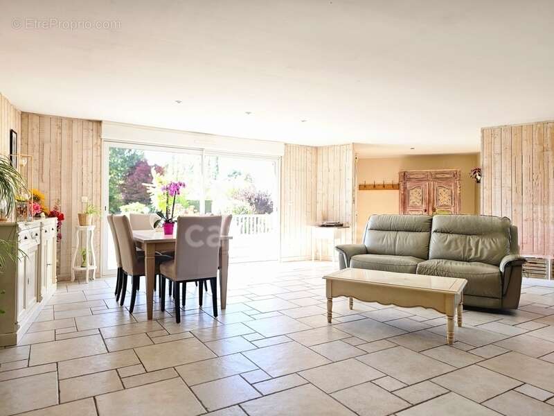 Maison à FRIVILLE-ESCARBOTIN