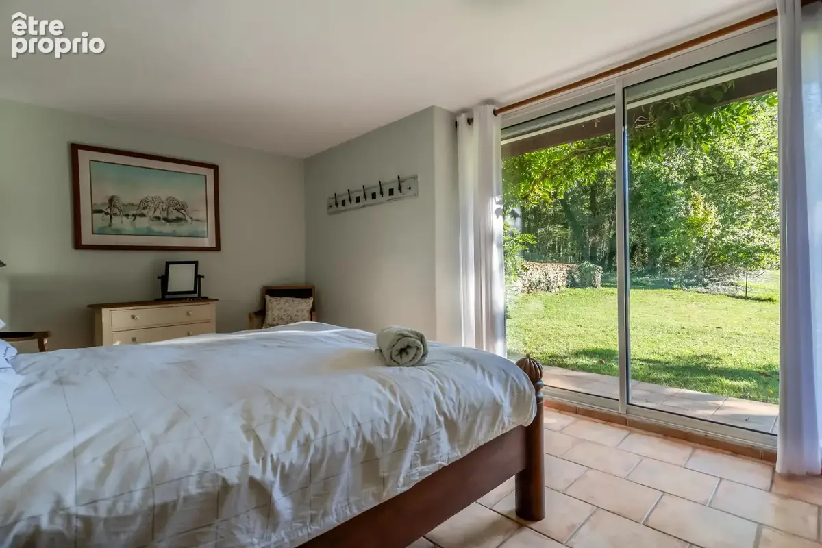 Maison de campagne avec piscine et terrain - photo 34