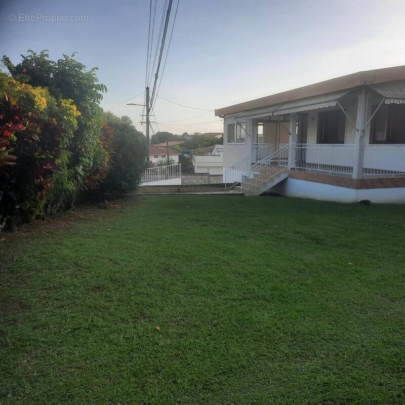 Photo 1 - Maison à LE LAMENTIN