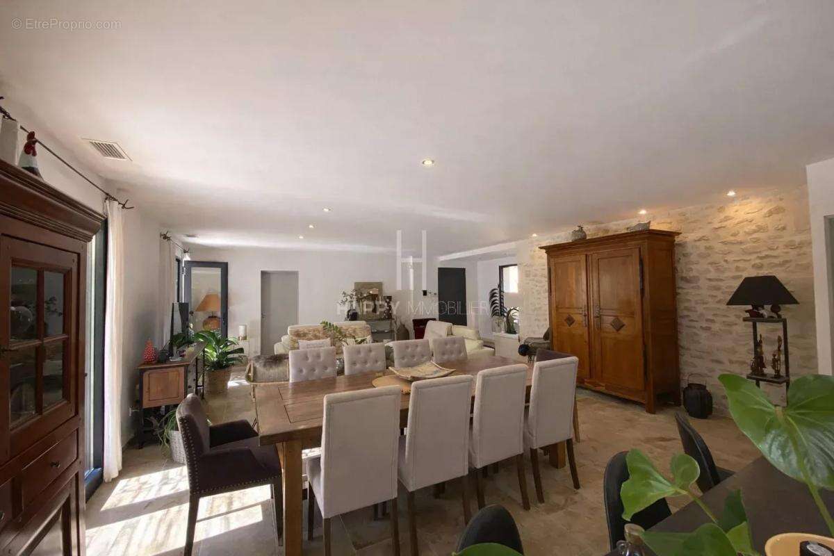 Maison à MAUSSANE-LES-ALPILLES