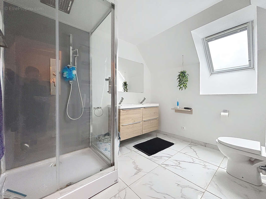 Maison à PICAUVILLE