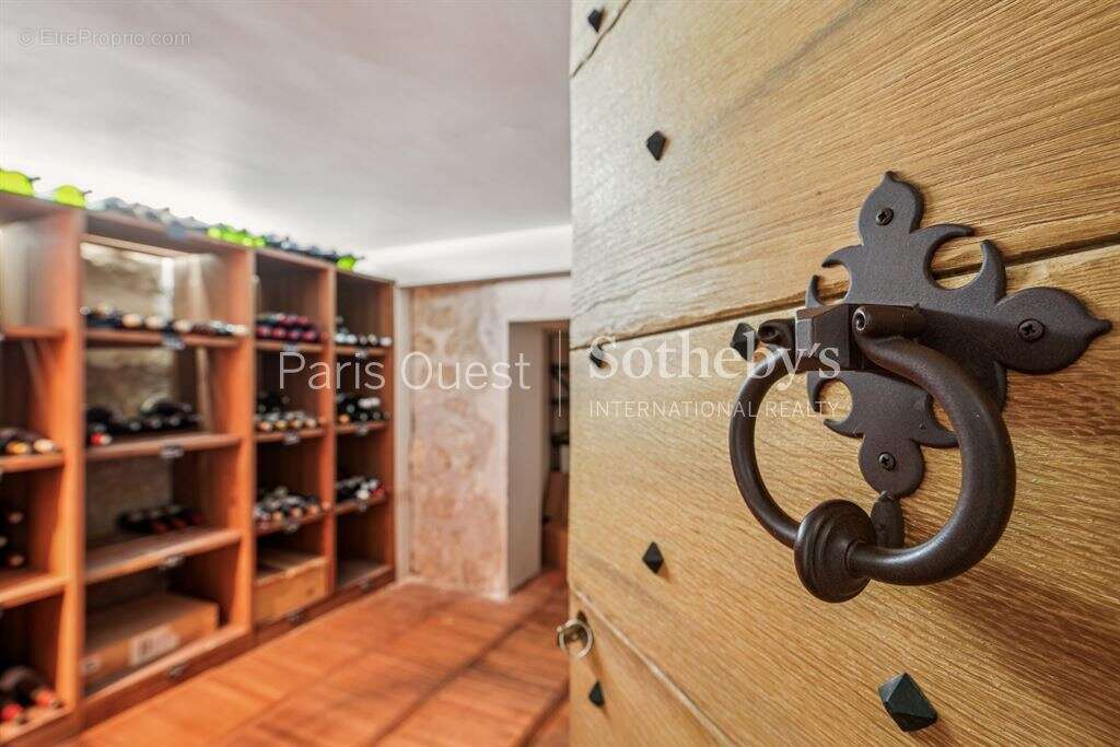 Maison à NEUILLY-SUR-SEINE