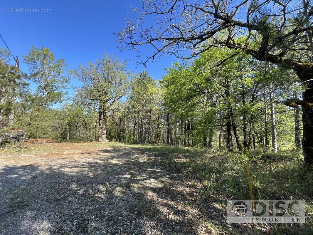 Terrain à CAHORS