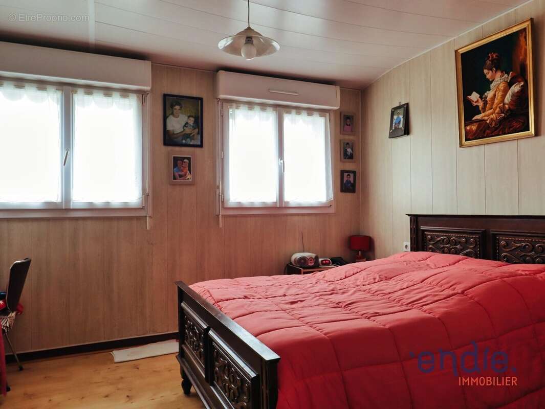 Belle opportunité familiale Proche du bourg. - photo 9