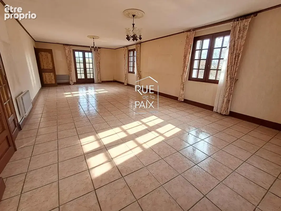 Maison spacieuse avec grand terrain à Naintré - photo 2