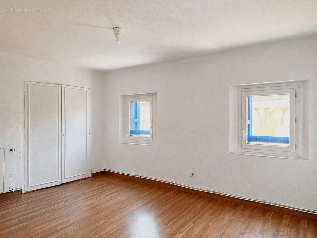 Appartement 74 m² à Narbonne  - photo 3