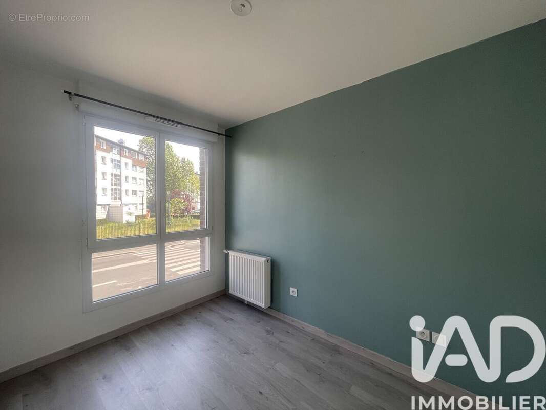 Photo 4 - Appartement à GENNEVILLIERS