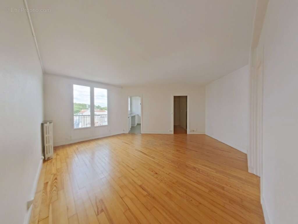 Appartement à PARIS-20E