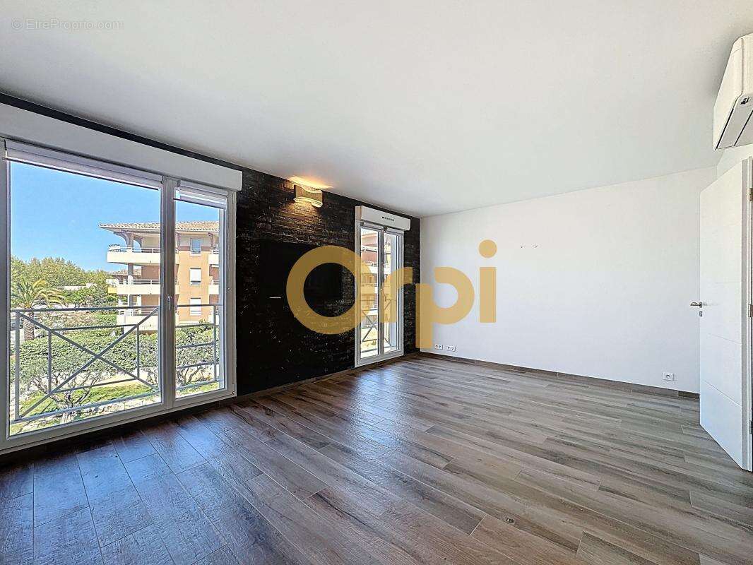 Appartement à FREJUS
