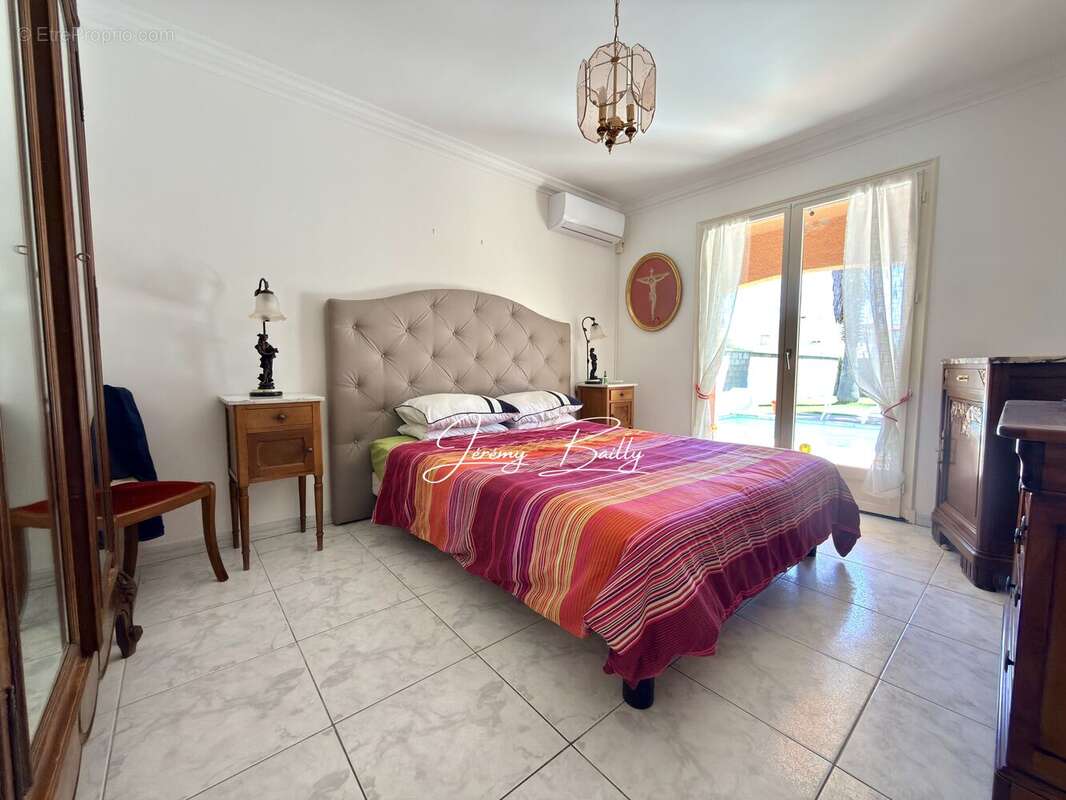 Maison 171 m² à Pia  - photo 30