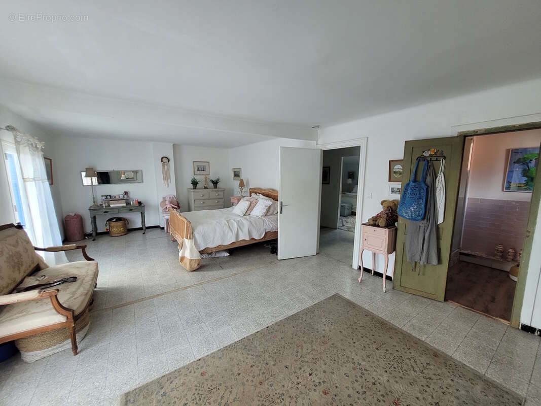 Maison à SAINT-GENIES-DE-FONTEDIT