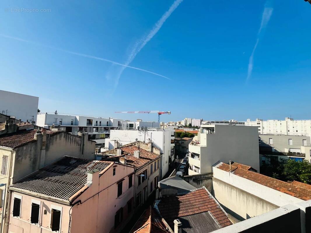 Appartement à MARSEILLE-3E