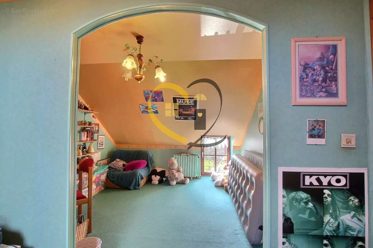 Maison à MEHUN-SUR-YEVRE