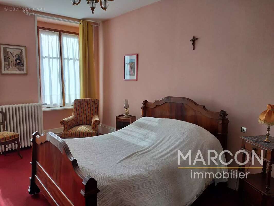 Maison à BENEVENT-L'ABBAYE