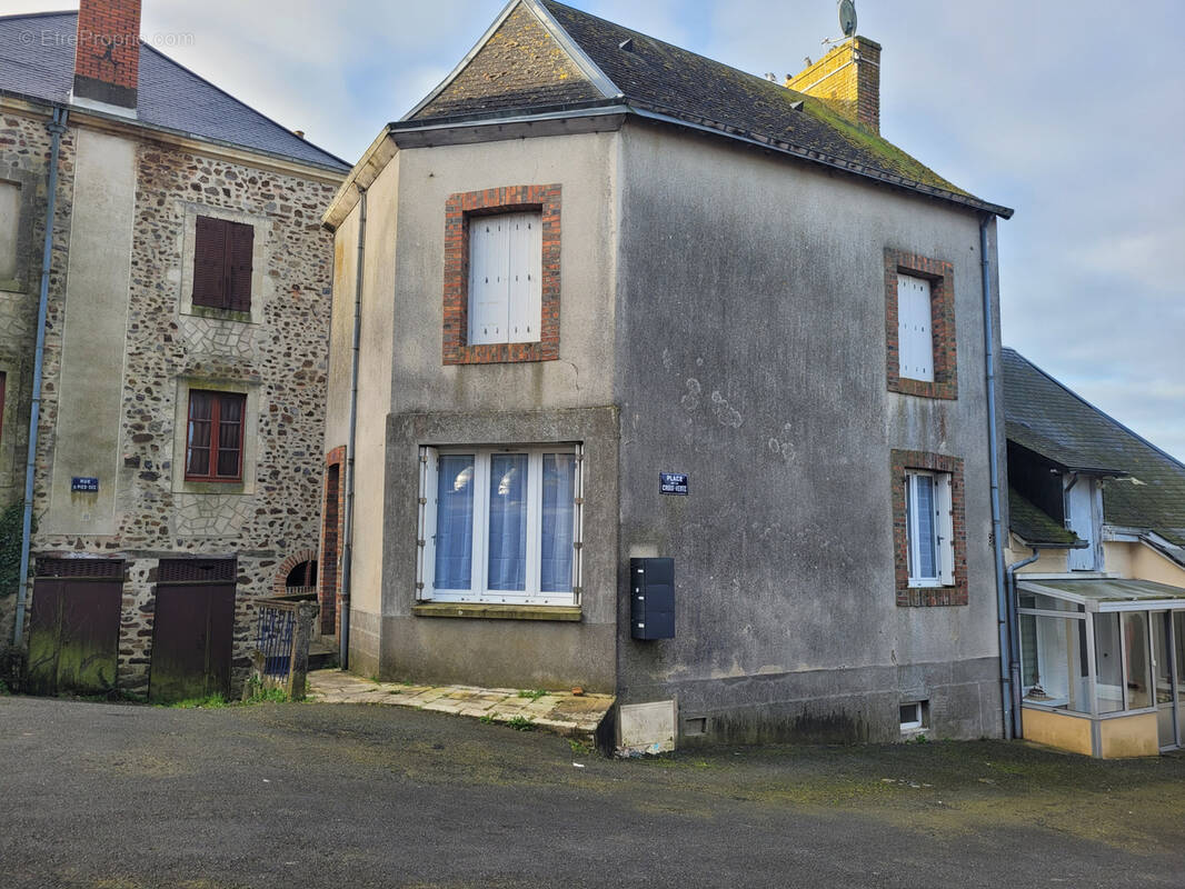 Appartement à SAINT-DENIS-D'ORQUES