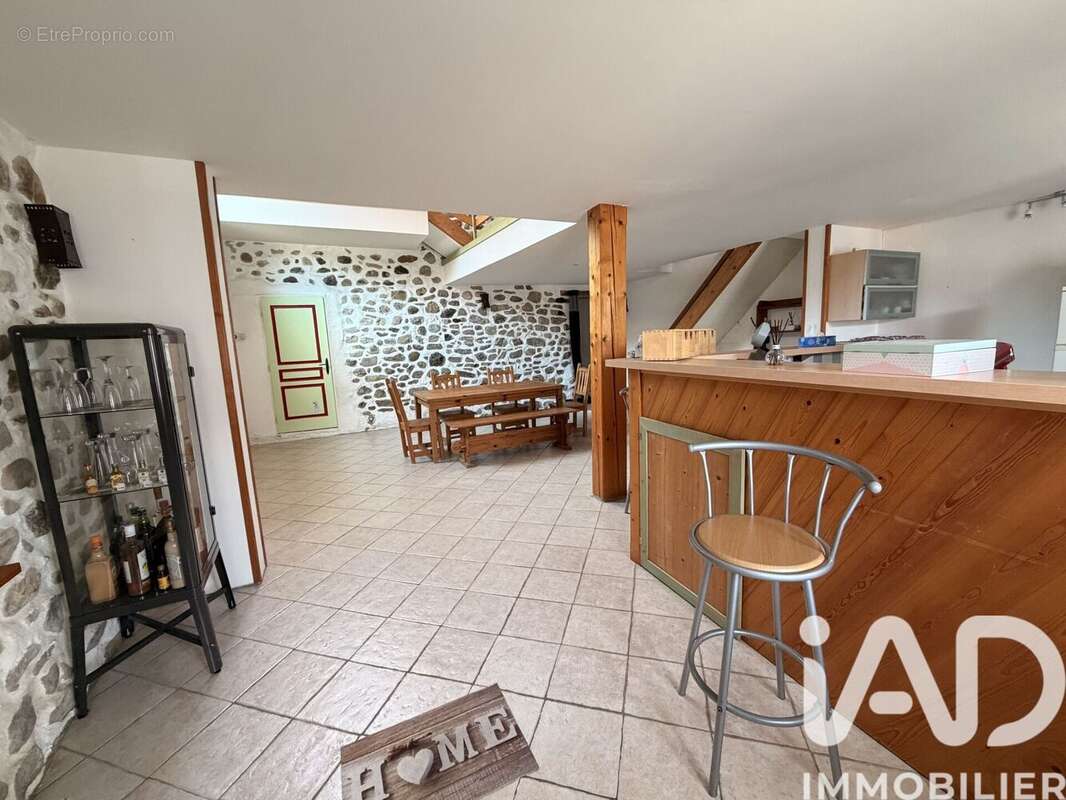 Maison 171 m² à Minzier  - photo 4